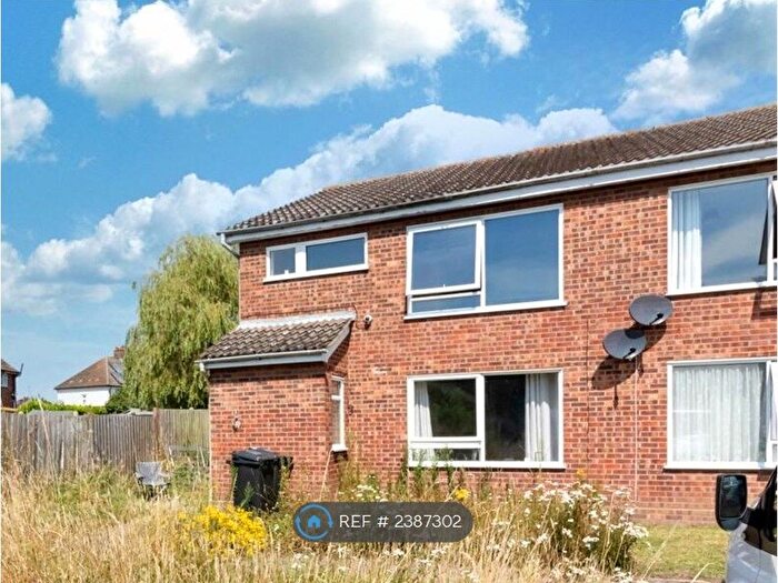 2 Bedroom Maisonette To Rent In Bell Close, Colchester, CO2