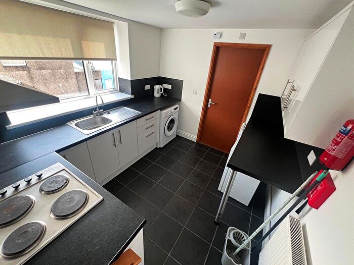 2 Bedroom Flat To Rent In Oxford Street, Swansea, SA1