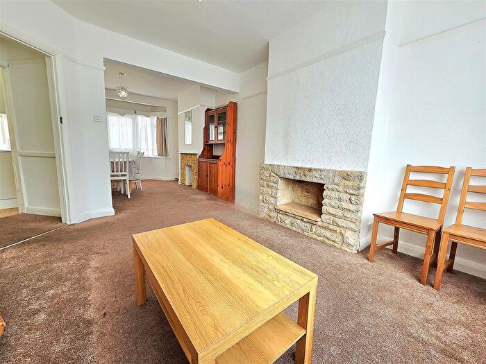 3 Bedroom End Of Terrace House To Rent In Wadham Gardens, Greenford, UB6