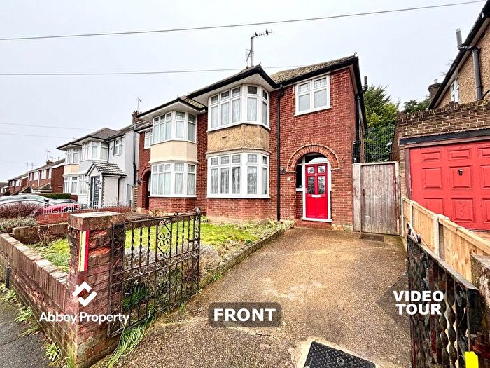 3 Bedroom Semi-Detached House To Rent In Culverhouse Road, Luton, LU3