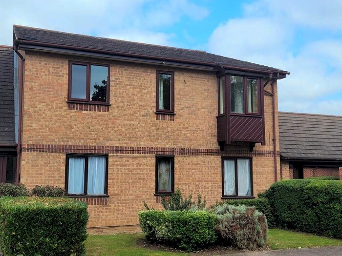 1 Bedroom Flat To Rent In Poets Chase, Aylesbury, HP21