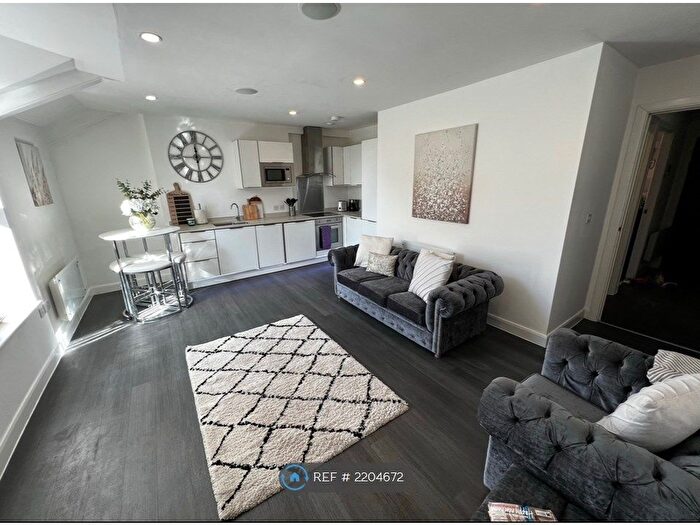 2 Bedroom Flat To Rent In Cathedral Road, Cardiff, CF11