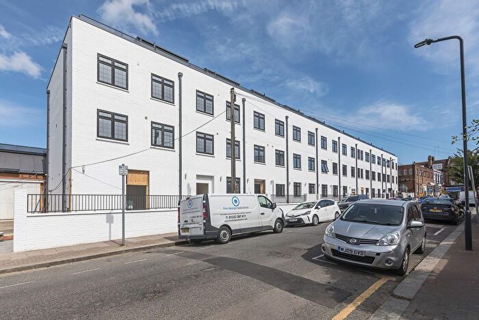 1 Bedroom Flat To Rent In Oaklands Road, London, NW2