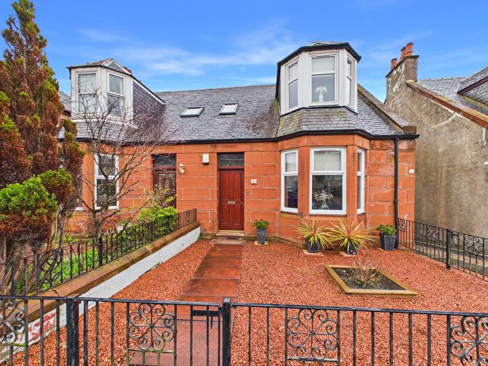 3 Bedroom Semi-Detached House For Sale In High Road, Stevenston, KA20