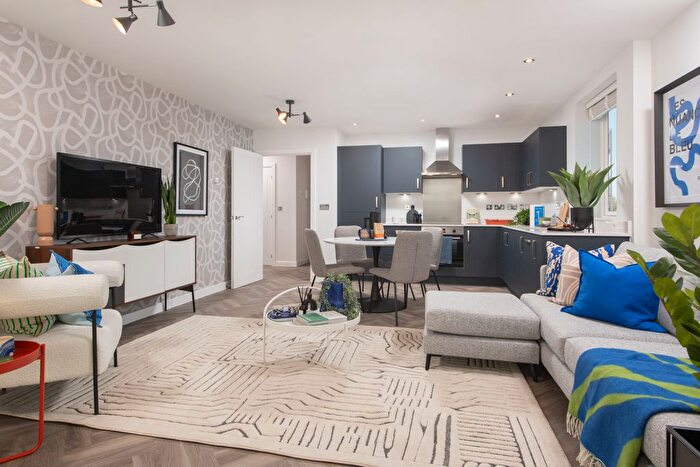 2 Bedroom Flat For Sale In "The Holt" At Montem Lane, Slough, SL1
