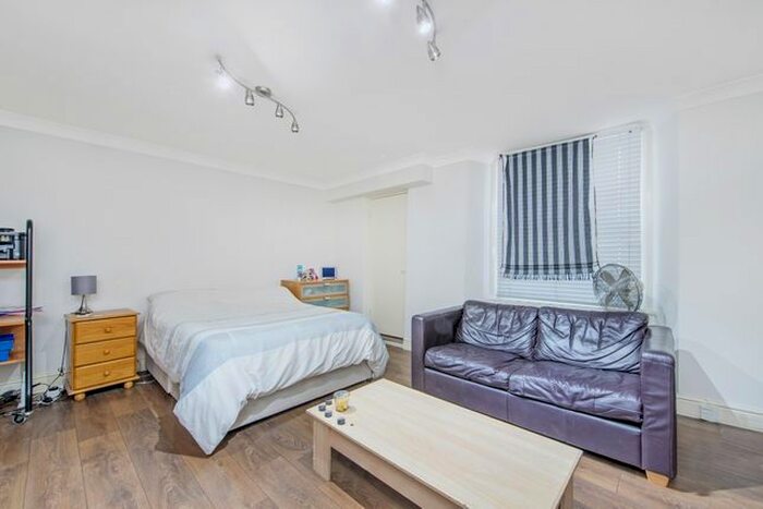 Studio To Rent In Gloucester Place, London, W1U
