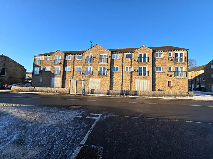 2 Bedroom Flat For Sale In Old Clock Mill Court, Denholme, Bradford, West Yorkshire, BD13
