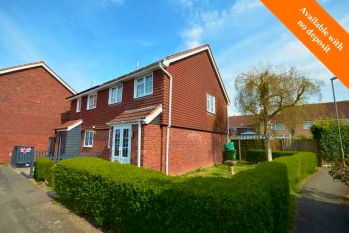 3 Bedroom Semi-Detached House To Rent In *Available With No Deposit* Barlow Close, Fareham, PO14