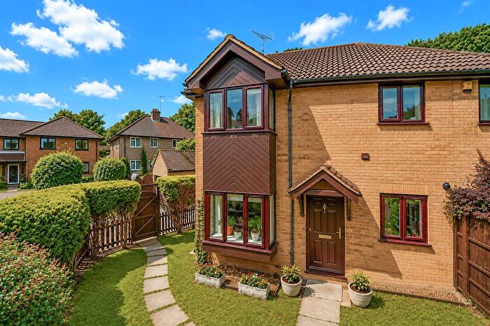 1 Bedroom Terraced House For Sale In Shire Court, Dellfield, St Albans, Hertfordshire, AL1