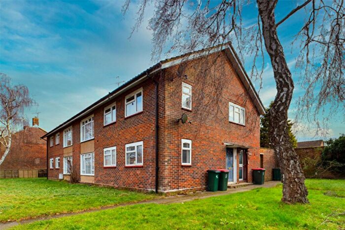 2 Bedroom Apartment For Sale In Stagelands, Langley Green, Crawley, West Sussex, RH11