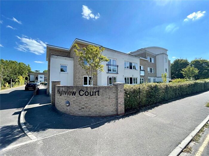 1 Bedroom Apartment For Sale In Wortley Road, Highcliffe On Sea, Christchurch, BH23