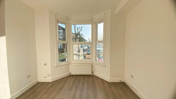 2 Bedroom Flat To Rent In Selsdon Road, London, E13