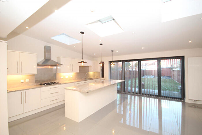 5 Bedroom Semi Detached House To Rent In Homefield Road, Wembley, Middlesex, HA0