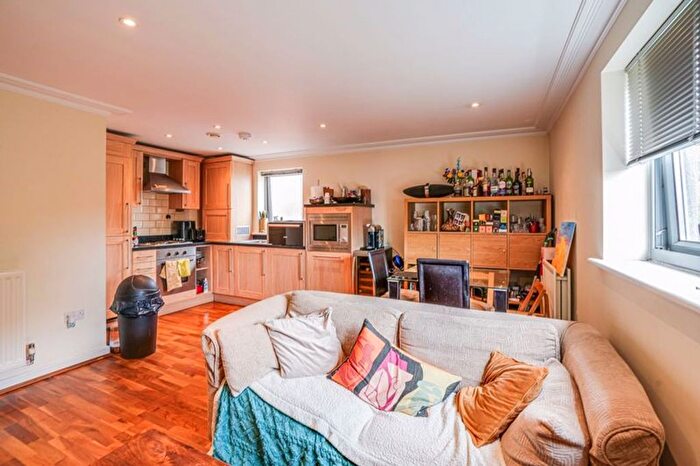 1 Bedroom Flat For Sale In Keswick Road, Halcyon Place Keswick Road, SW15