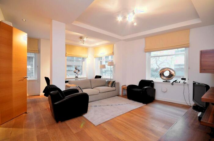 2 Bedroom Flat To Rent In Martin Lane, City, London, EC4R