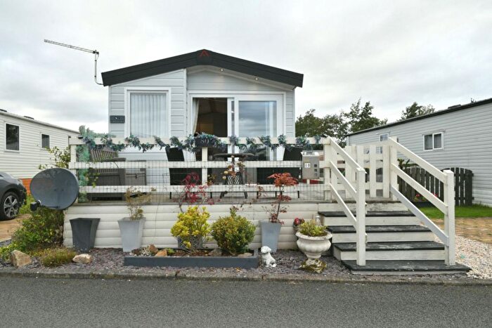 2 Bedroom Park Home For Sale In Beech Tree Park, Denny, FK6
