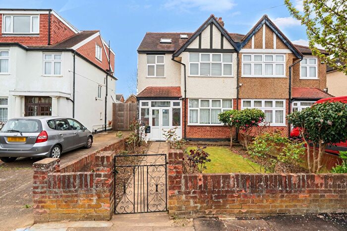 5 Bedroom Semi Detached House For Sale In Dysart Avenue, Kingston Upon Thames, KT2