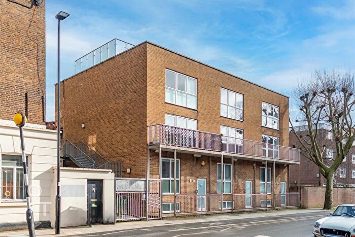 2 Bedroom Maisonette To Rent In Royal College Street, Camden, NW1