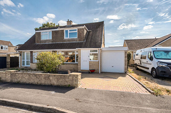 3 Bedroom House For Sale In Purbeck Close, Swindon, Wiltshire, SN3