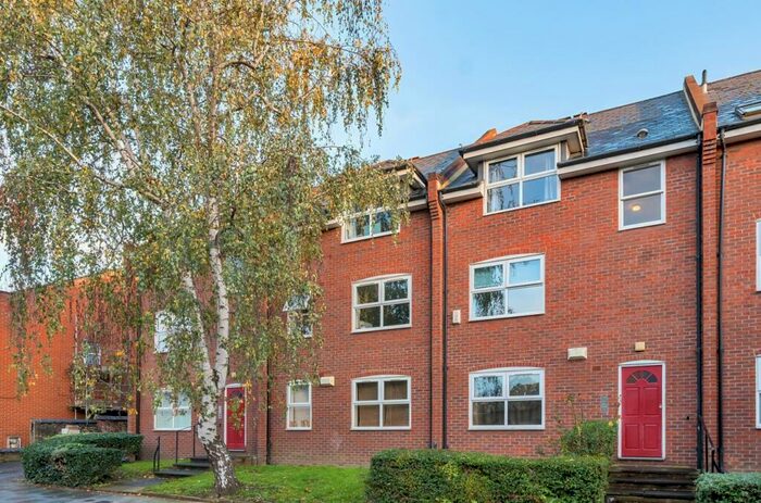 1 Bedroom Flat To Rent In Mcdowall Road Camberwell, SE5