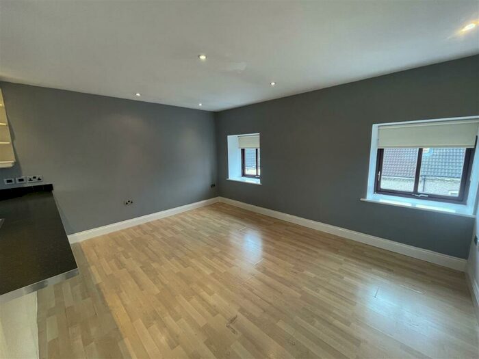 2 Bedroom Apartment For Sale In Heritage Court, Darlington, DL3