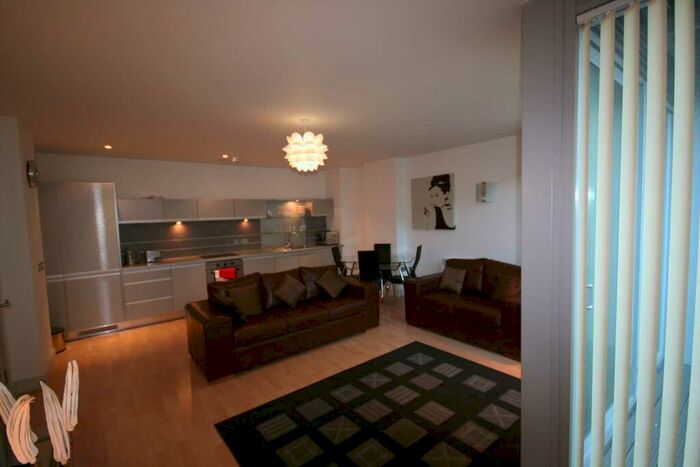 2 Bedroom Apartment To Rent In Great Northern, Manchester, M3