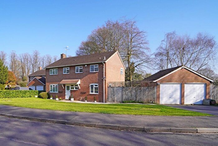 4 Bedroom Detached House For Sale In Beech Lea, Blunsdon, SN26