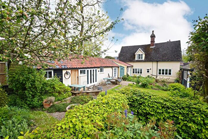 3 Bedroom Cottage For Sale In Nunnery Street, Castle Hedingham, Essex, CO9