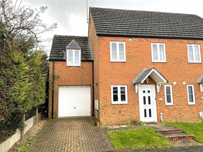 3 Bedroom Semi-Detached House To Rent In Charles Street, Thrapston, Kettering, NN14