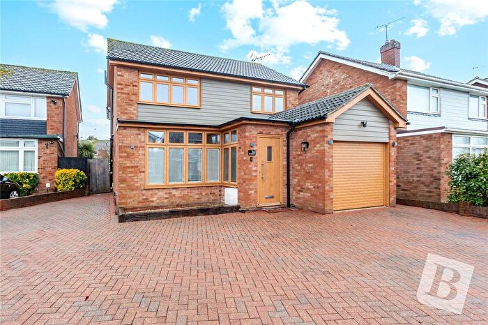 4 Bedroom Detached House For Sale In Great Fox Meadow, Kelvedon Hatch, Brentwood, Essex, CM15