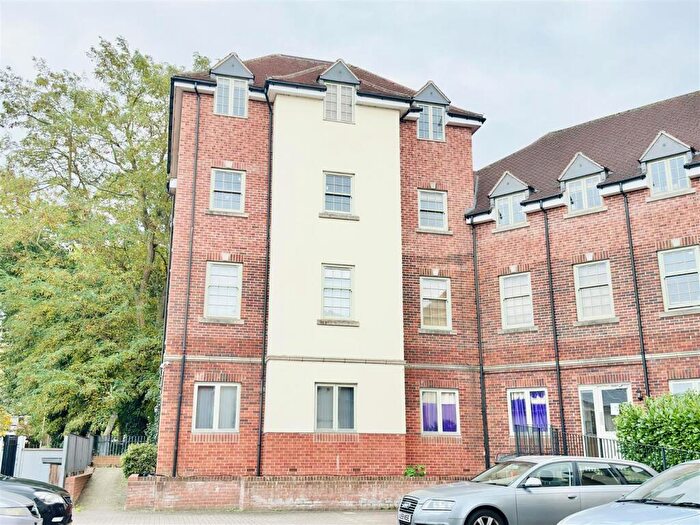 2 Bedroom Flat For Sale In Loughborough Road, Belgrave, Leicester, LE4