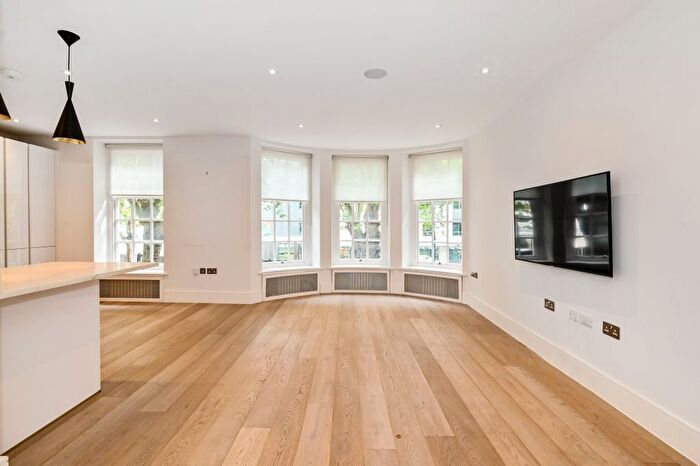 2 Bedroom Flat To Rent In Avenue Road, London, NW8