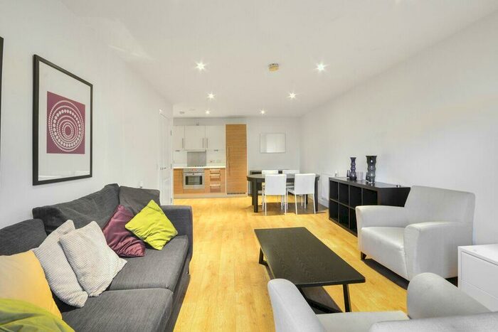 3 Bedroom Apartment To Rent In Casson Apartments, London, E14