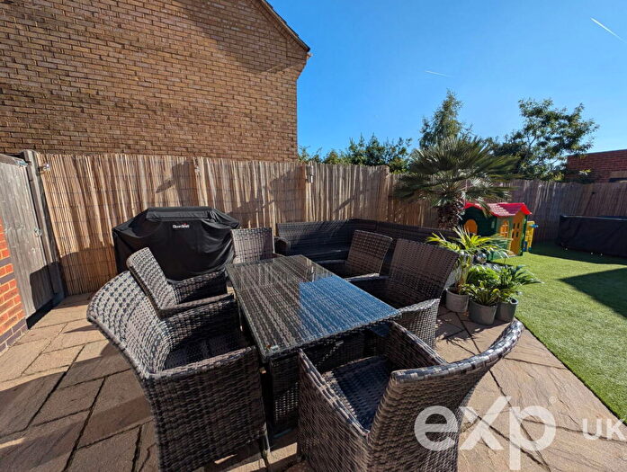 4 Bedroom Detached House For Sale In Cliveden Close, Allington, Maidstone, ME16