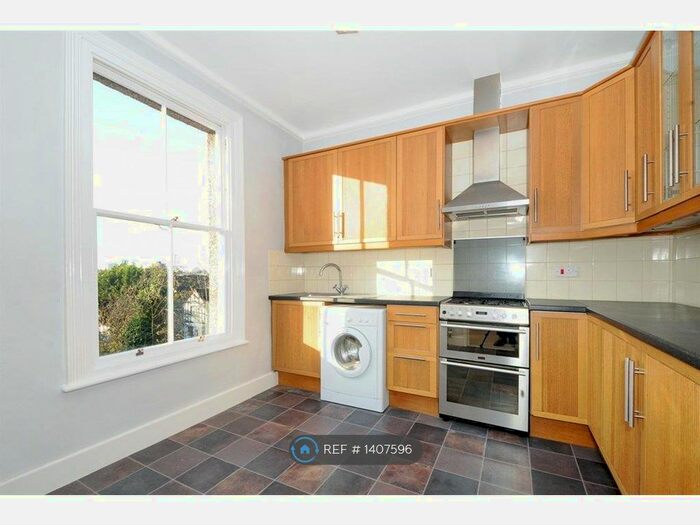 1 Bedroom Flat To Rent In St. Peters Rd, London, CR0