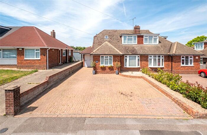 5 Bedroom Bungalow For Sale In Sterling Road, Sittingbourne, Kent, ME10