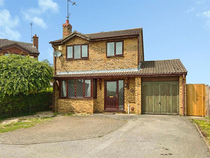3 Bedroom Detached House To Rent In Barlow Close, Rothwell, Kettering, Northants, NN14