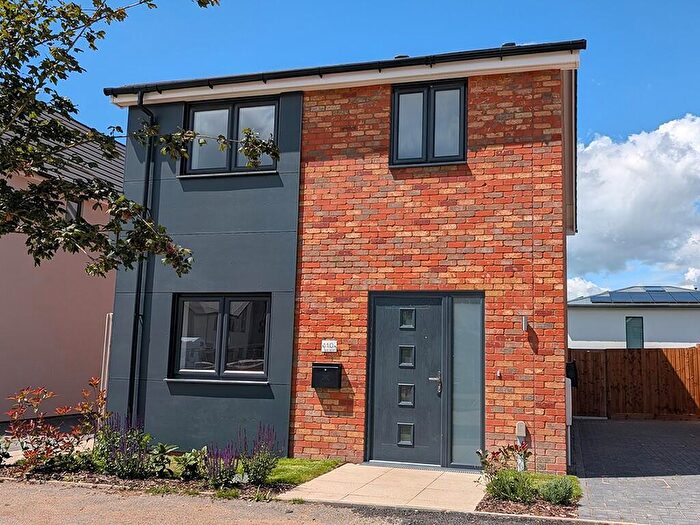 3 Bedroom Detached House For Sale In Graven Hill Road, Ambrosden, Bicester, OX25
