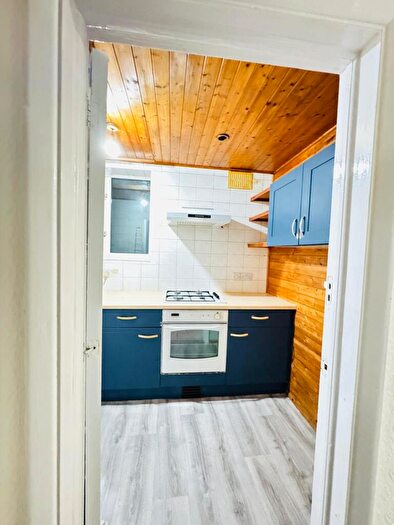 2 Bedroom Flat To Rent In Nightingale Lane, London, E11