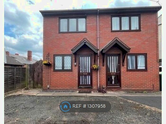 2 Bedroom Semi-Detached House To Rent In Lye, Lye, Stourbridge, DY9