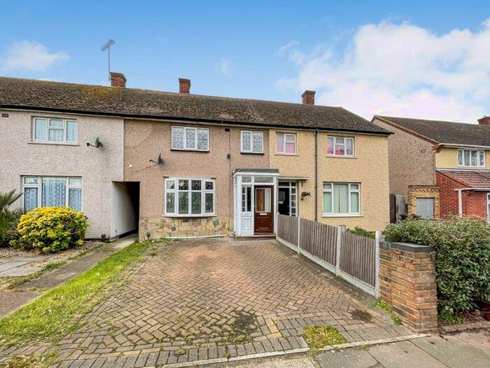 3 Bedroom Terraced House To Rent In Foyle Drive, South Ockendon, RM15