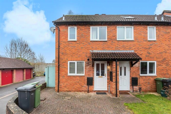 2 Bedroom Property To Rent In Otters Reach, Kennington, Oxford, OX1