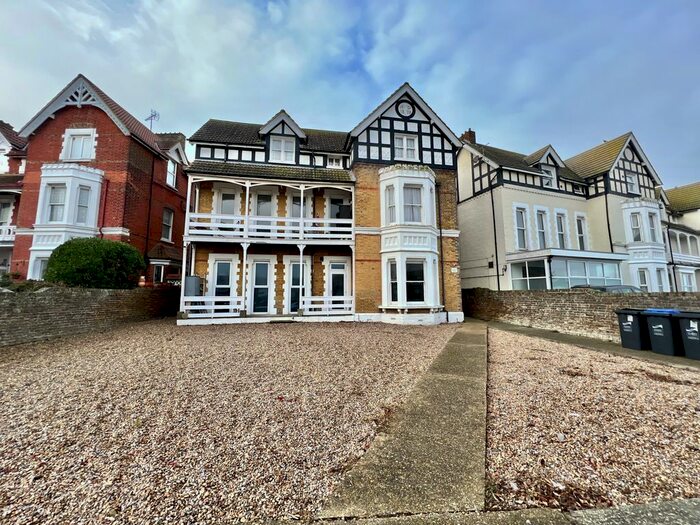 1 Bedroom Flat To Rent In Sea Road, Westgate-On-Sea, CT8