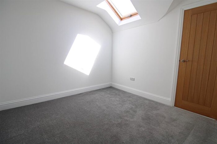 4 Bedroom Property To Rent In Poplar Gardens, Bognor Regis, PO21