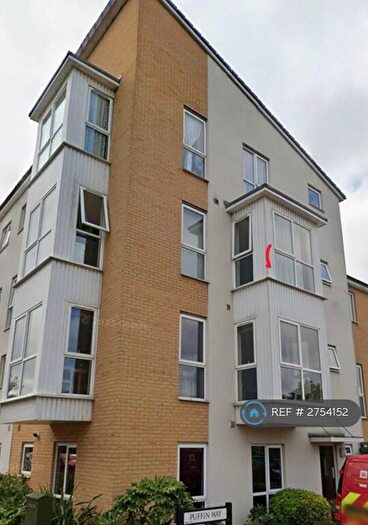 2 Bedroom Flat To Rent In Puffin Way, Reading, RG2