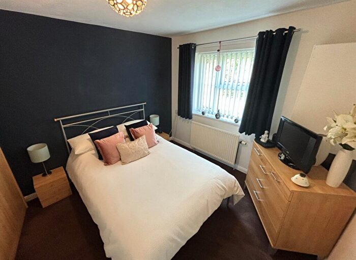 1 Bedroom Flat For Sale In Linnaeus Street, Hull, HU3