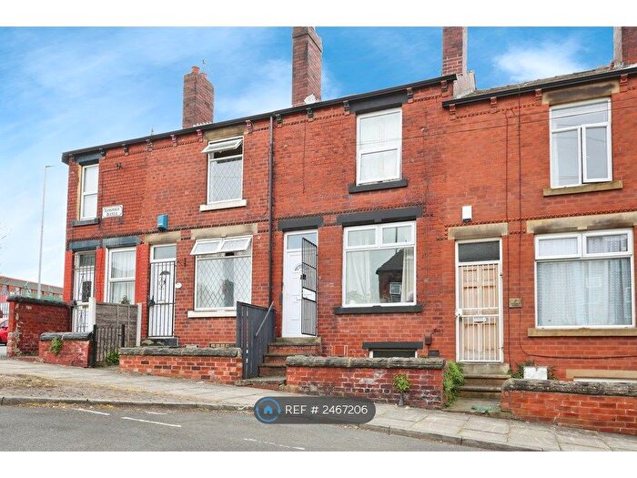 2 Bedroom Terraced House To Rent In Anderson Avenue, Leeds, LS8