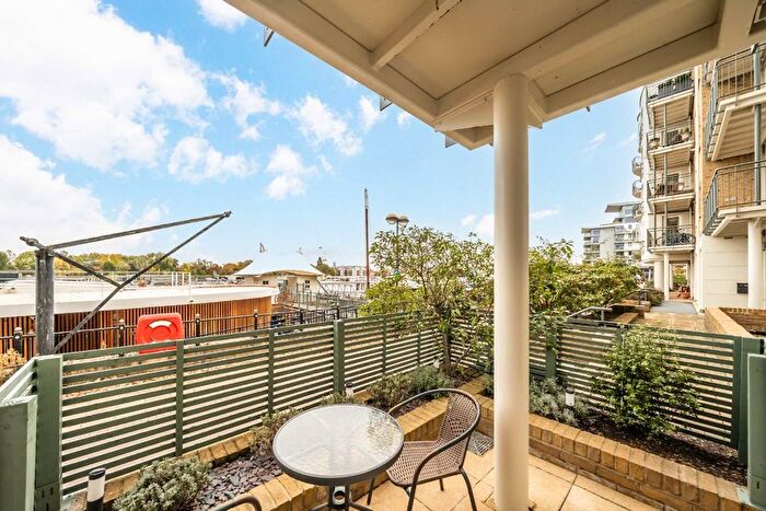 1 Bedroom Flat For Sale In Point Pleasant, Wandsworth, SW18