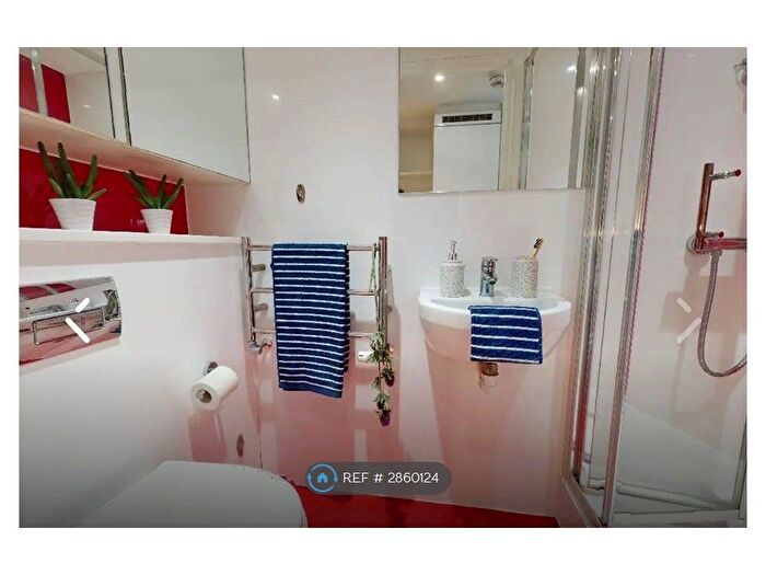 Studio To Rent In East Parkside, London, SE10