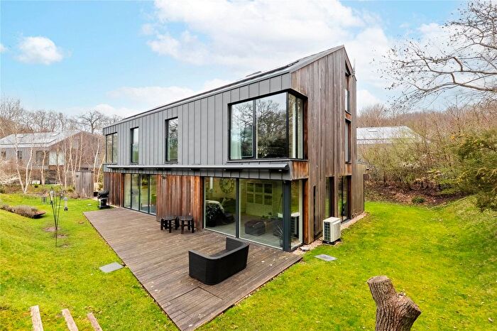 5 Bedroom Detached House For Sale In The Woods, Woburn Road, Heath And Reach, Beds, LU7